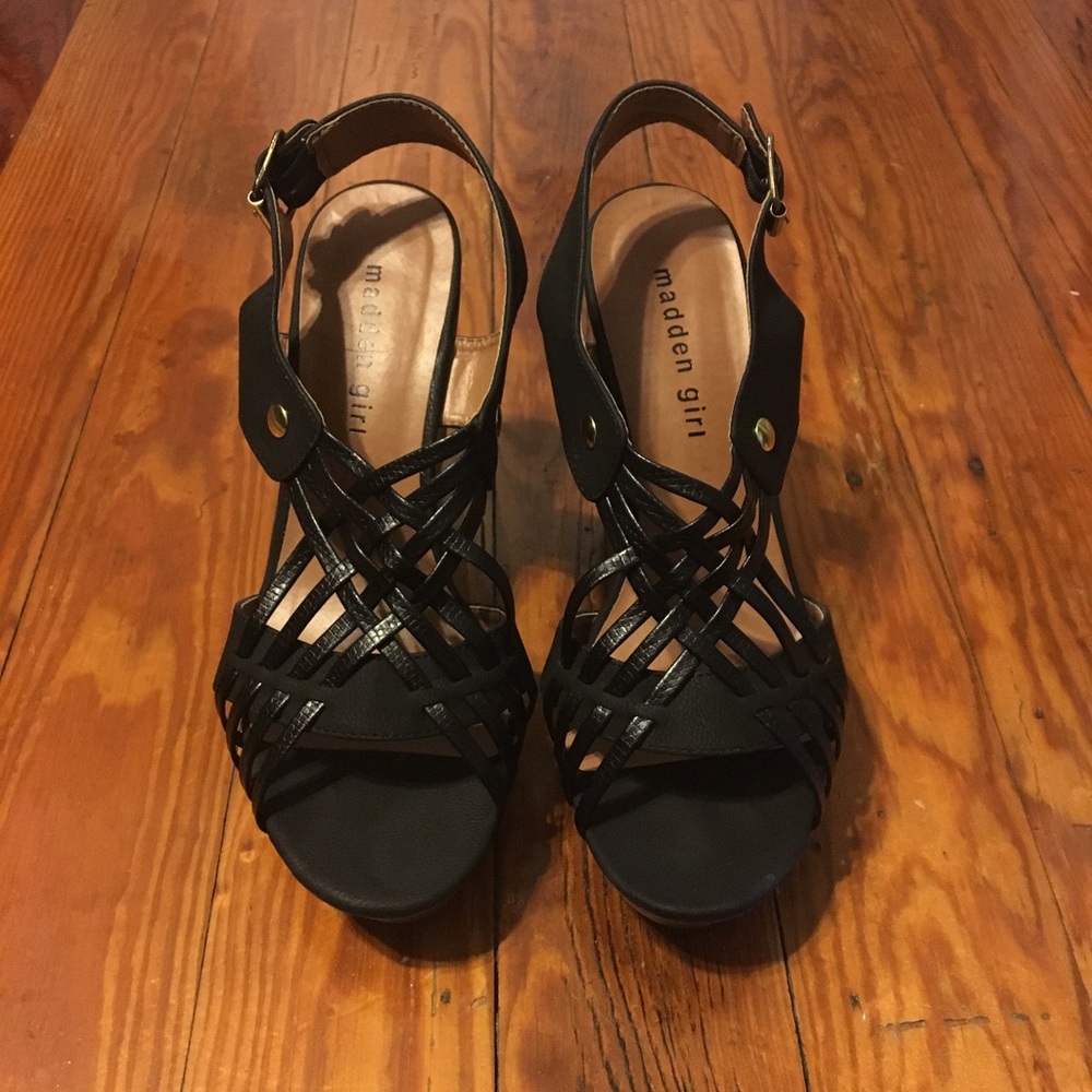 Madden Girl Black Wedge